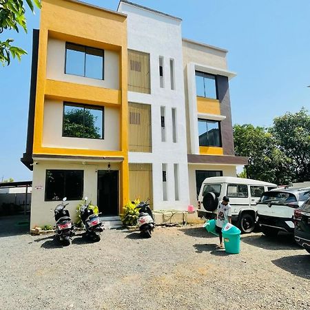 فندق Devka House دامان المظهر الخارجي الصورة
